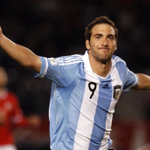 开云体育中国官网-篮球进校园活动激发青少年运动热情，校园篮球开展